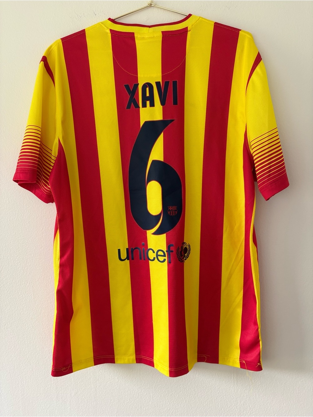 Nike FC Barcelona Xavi #6 Authentic Dri-FIT Soccer Jersey SIZE L
